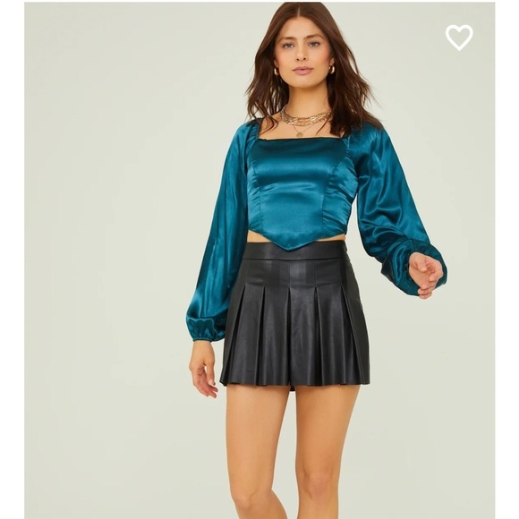 Altar'd State Tops - New with tags Altar’d state calli satin corset top in hunter